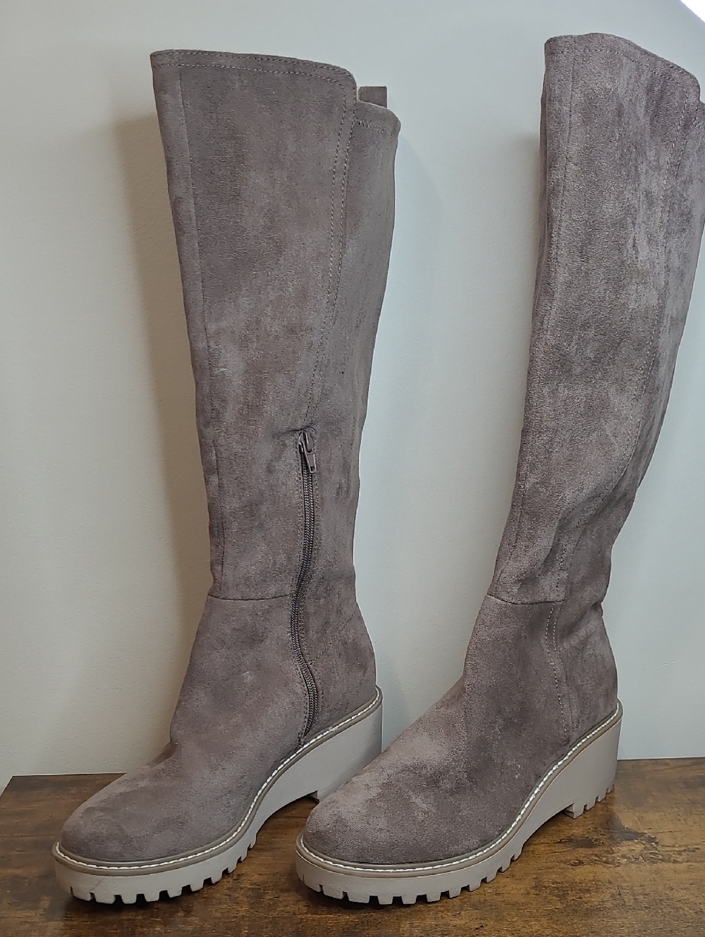 DV by Dolce Vita RISKY Taupe Suede Knee-High Wedge Boots size 8.5